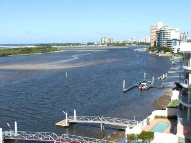 On The River Apartments Maroochydore Ngoại thất bức ảnh